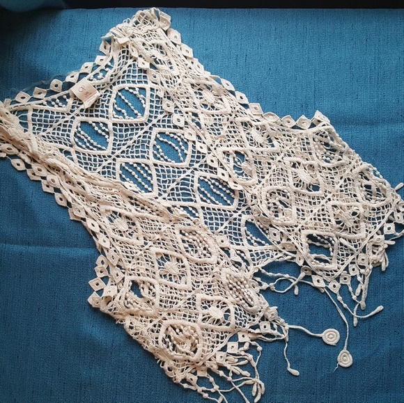 Tops - Brand new crochet vest.
